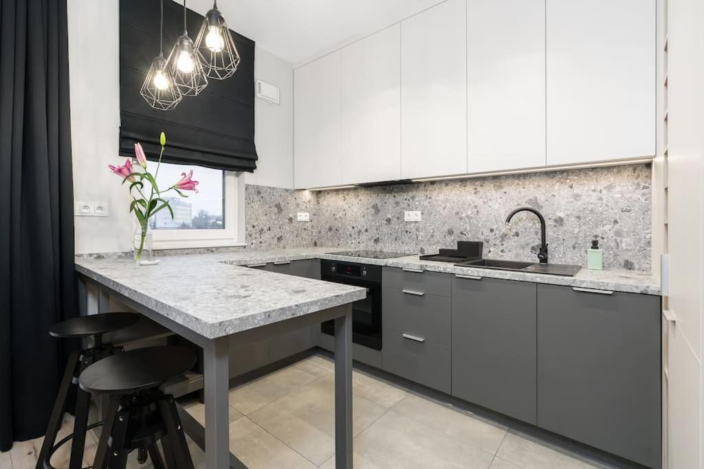 Nowoczesne Studio Przy Warcie Apartamento Poznań Exterior foto
